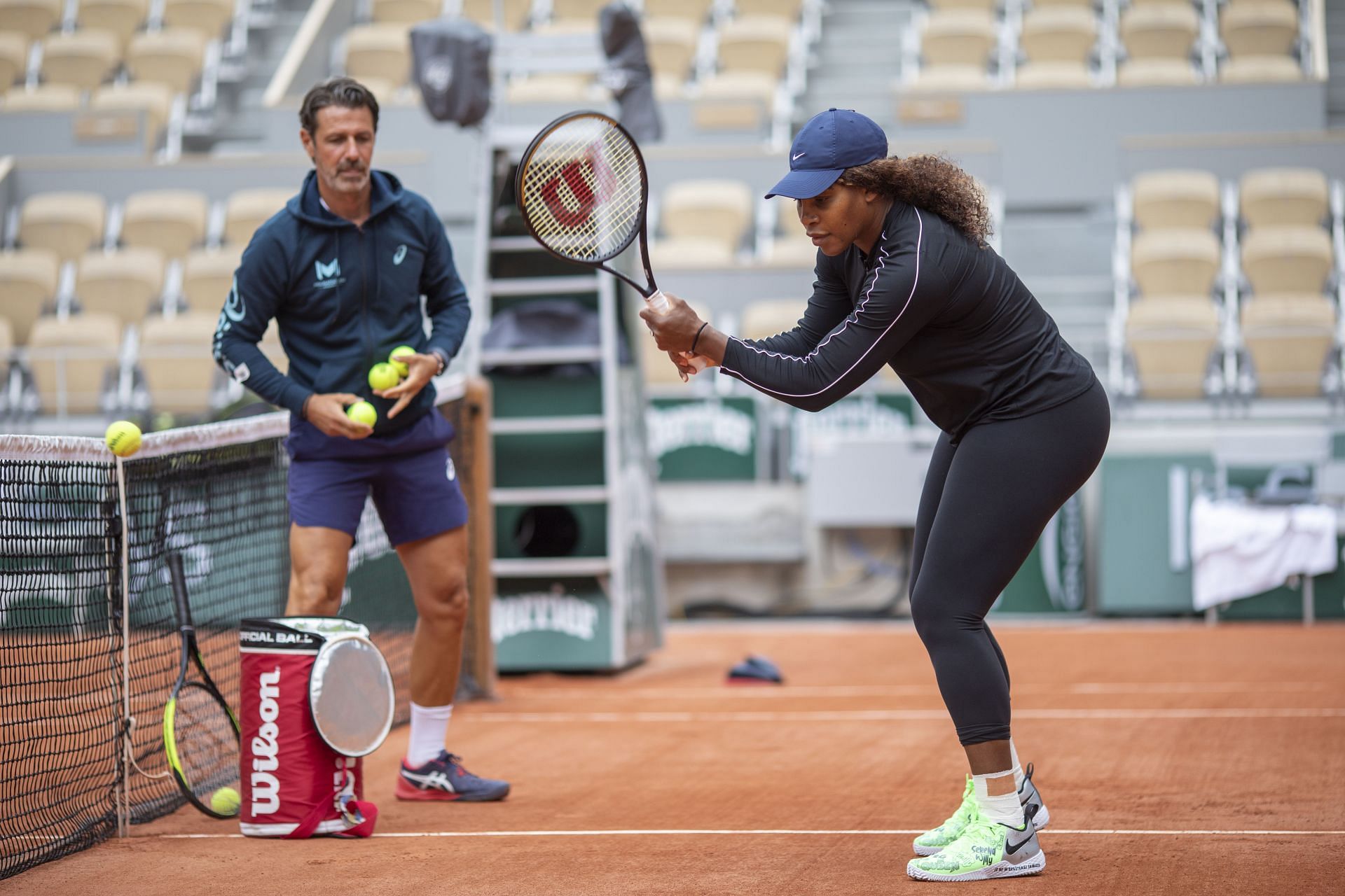 Serena Williams and Patrick Mouratoglou in training at the French Open 2021 - Source: Getty